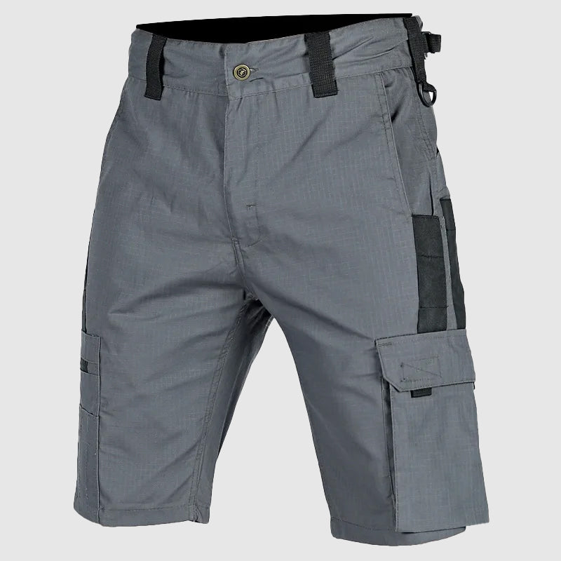 Pantaloncini cargo grigi da uomo, tasche multiple, tessuto resistente, design casual, ideale per attività all'aperto e uso quotidiano.