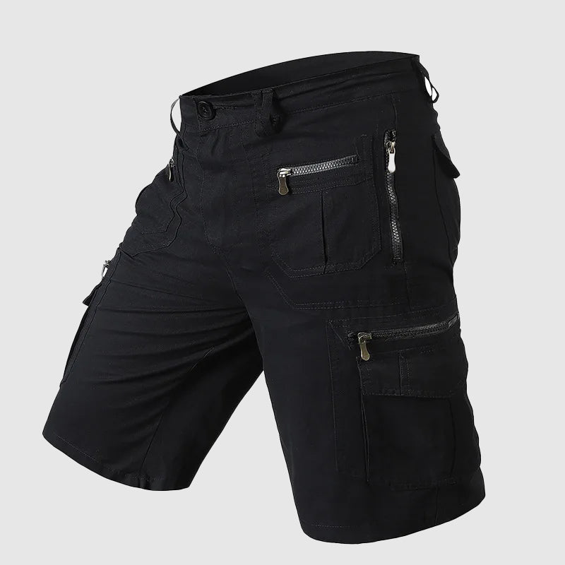 Pantaloncini cargo neri da uomo, multi-tasche con zip, design casual e resistente, ideale per attività all'aperto e uso quotidiano.
