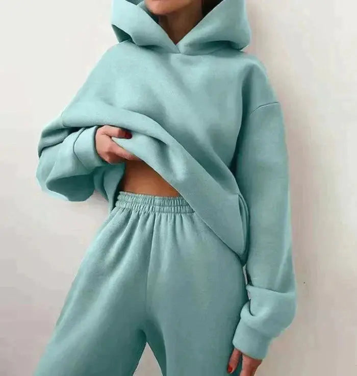 Set Jogging Donna Due Pezzi Tessuto Leggero Vestibilità Comoda - Vesarelli