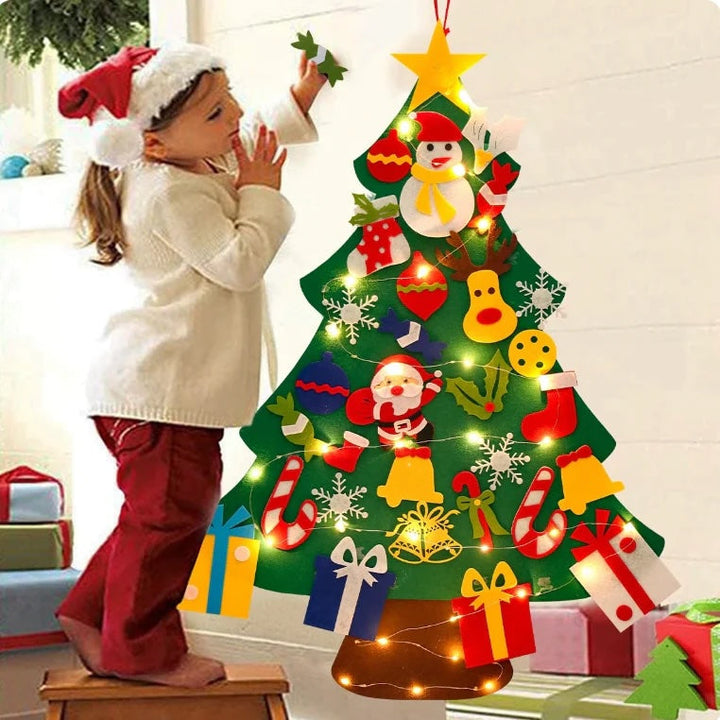 Decorazione Albero di Natale da Parete con Ornamenti in Feltro - Vesarelli
