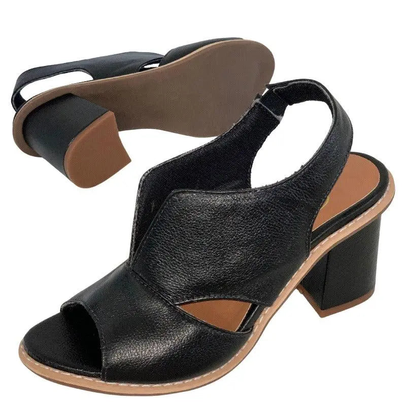 Sandali donna neri in pelle sintetica, tacco largo, design aperto, suola antiscivolo. Scarpe eleganti estive, moda femminile, comfort quotidiano.