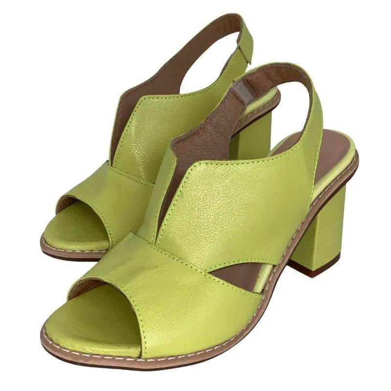Sandali donna in pelle verde lime con tacco largo, design aperto e cinturino posteriore. Scarpe estive eleganti e comode.