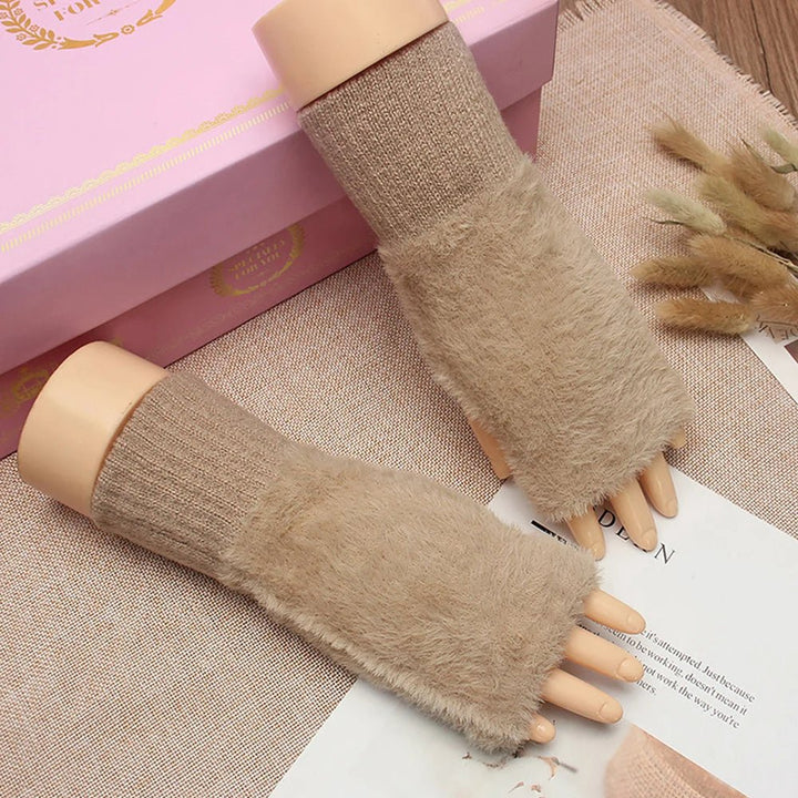 Guanti in peluche a mezze dita: calore invernale elegante per uomini e donne con flessibilità senza dita 11