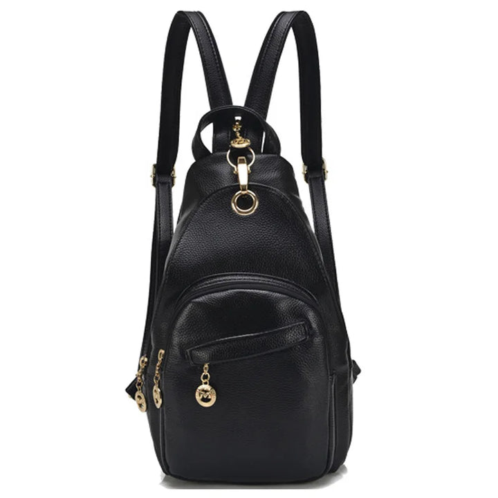 Zaino in pelle nera elegante con dettagli dorati, tasche multiple e chiusura a zip. Perfetto per moda donna, accessori di lusso, stile urbano.