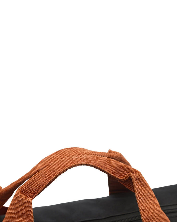 Borsa Sportiva Unisex in Tessuto Tecnico 600D Resistente