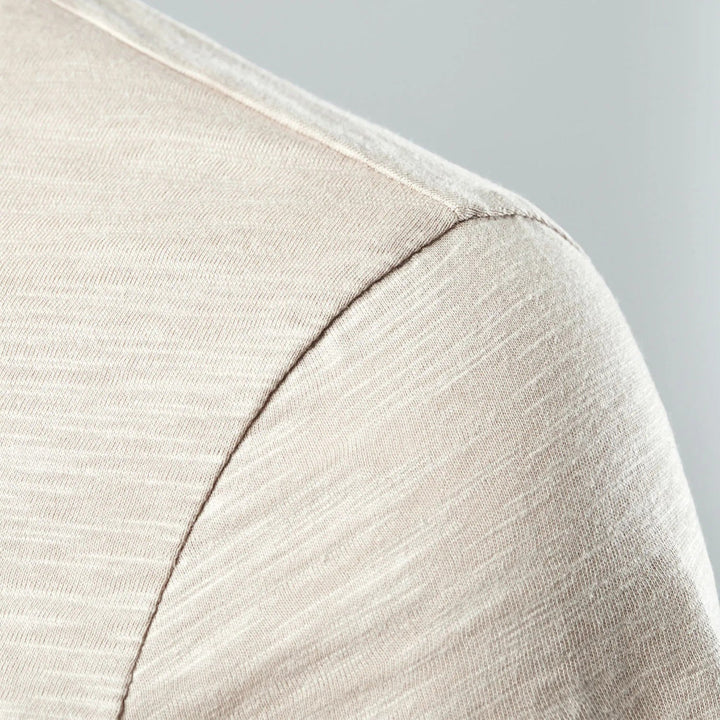 Maglietta Uomo | Scollo Henley & Stile Essenziale