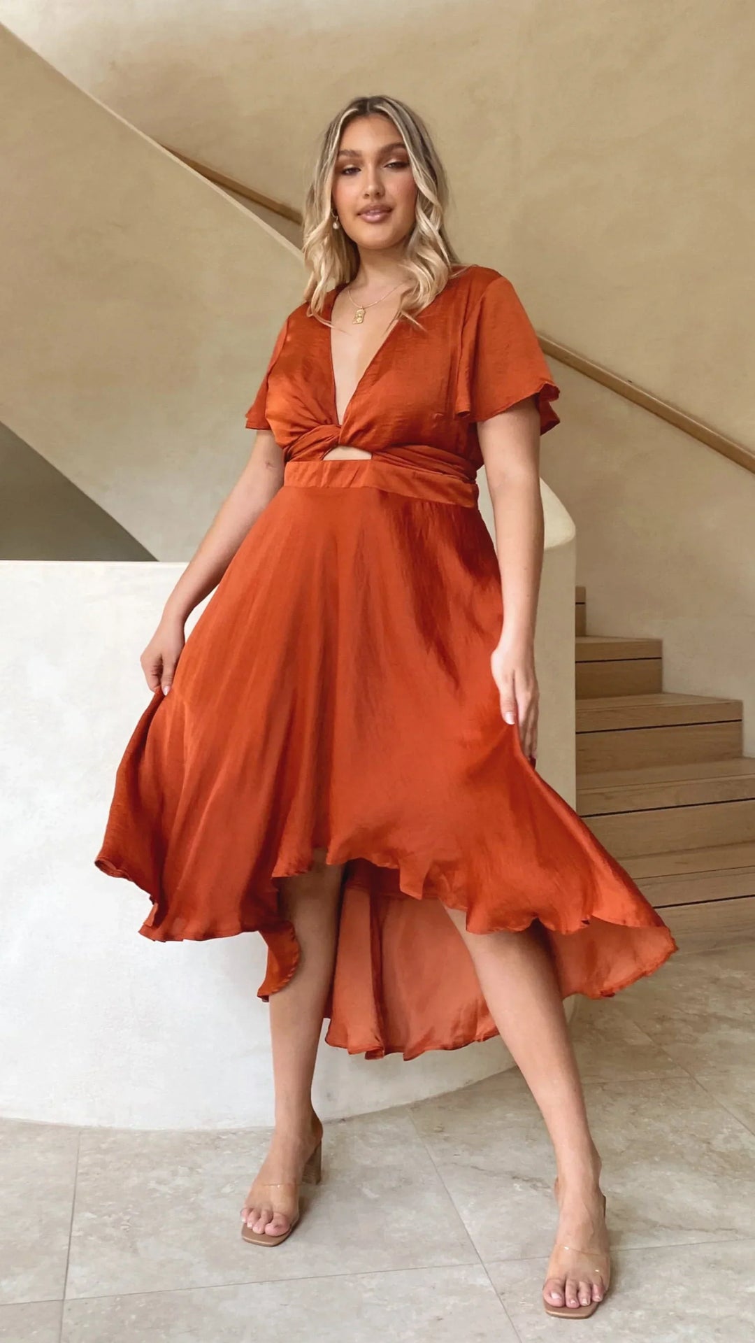 Abito Midi Donna in Raso Scollo a V Maniche Farfalla Gonna Asimmetrica