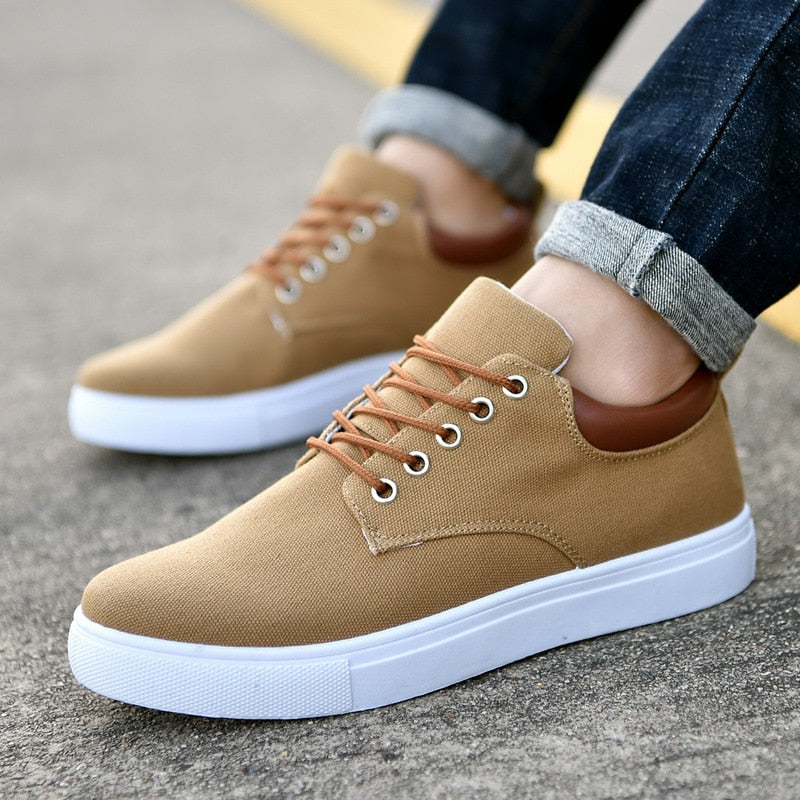 Sneakers Uomo con Suola Comoda e Design Moderno