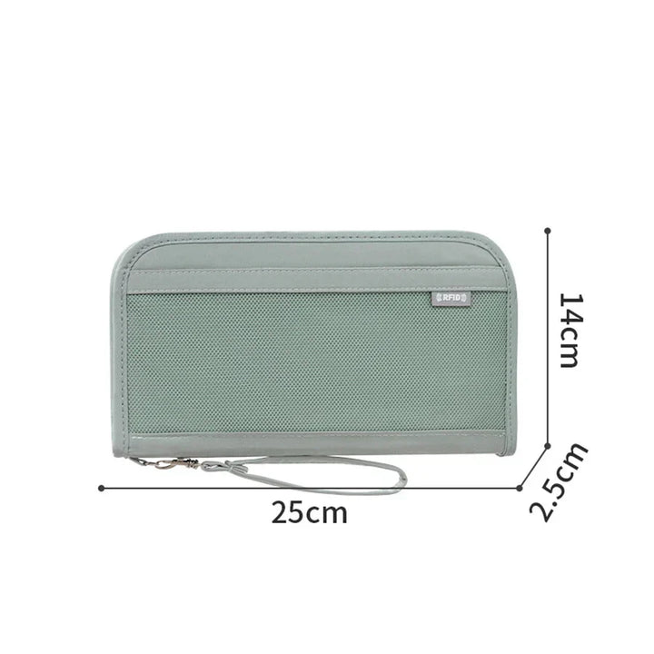 Portafoglio verde in tessuto, dimensioni 25x14x2,5 cm, con cinturino da polso. Design elegante e funzionale, ideale per organizzare carte e contanti.