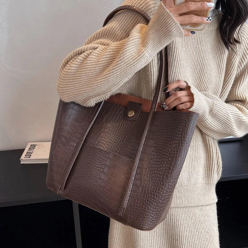 Borsa Tracolla Donna in Pelle di Coccodrillo Elegante