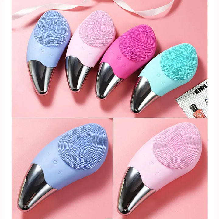 Cinque spazzole per la pulizia del viso in silicone colorate su sfondo rosa, ideali per esfoliazione e cura della pelle. Accessori bellezza viso.