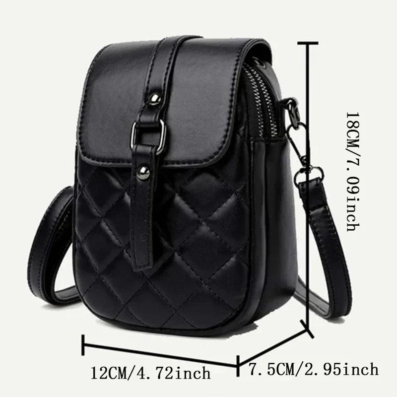 Borsa a tracolla nera in pelle trapuntata, dimensioni 18x12x7.5 cm, con chiusura a fibbia e cerniera, ideale per moda donna e accessori eleganti.