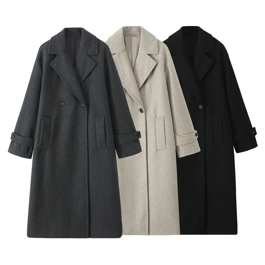 Cappotti invernali da donna in lana, colori nero, grigio e beige, design elegante con bottoni e tasche, ideali per moda autunno inverno.