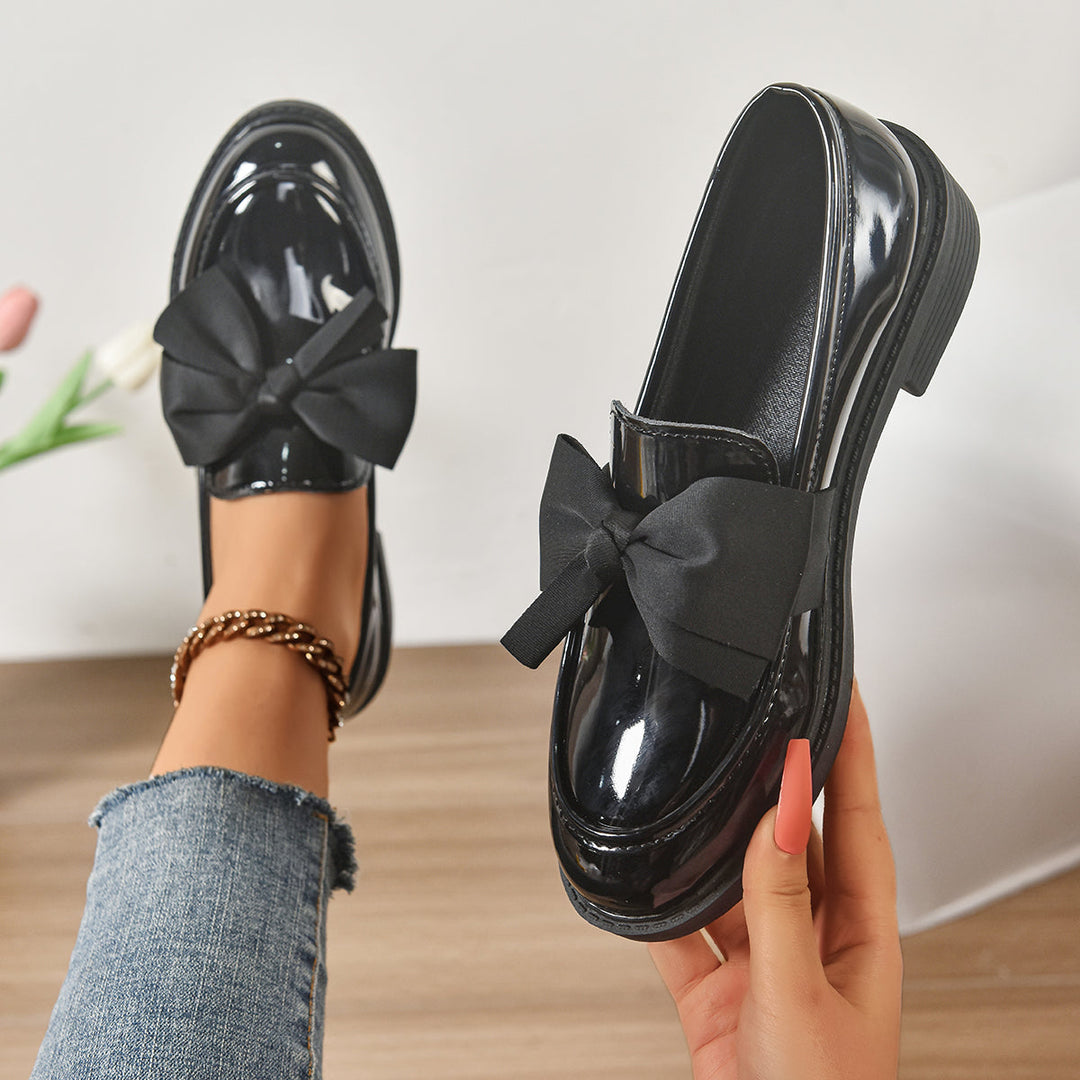 Mocassino Donna in Vernice con Fiocco Tacco Basso