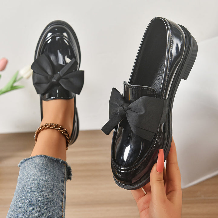 Mocassino Donna in Vernice con Fiocco Tacco Basso