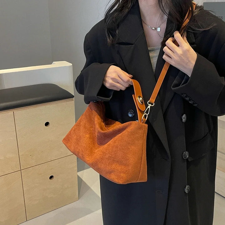 Borsa Tracolla Donna in Pelle Scamosciata Morbida