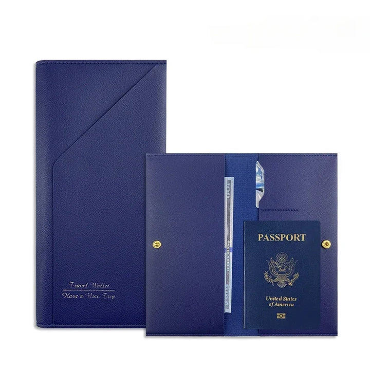 Custodia passaporto in pelle blu, elegante e funzionale, con scomparti per documenti di viaggio. Accessorio ideale per viaggiatori frequenti.