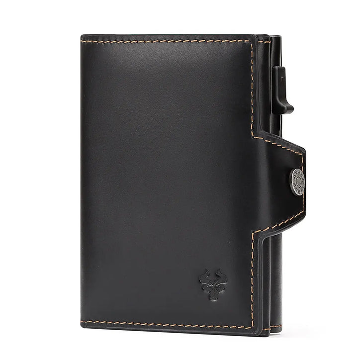 Portafoglio uomo in pelle nera con cuciture a contrasto, design compatto, chiusura a bottone, logo inciso. Accessorio elegante e funzionale.