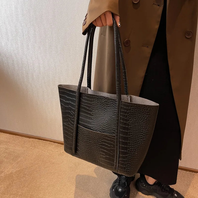 Borsa Tracolla Donna in Pelle di Coccodrillo Elegante