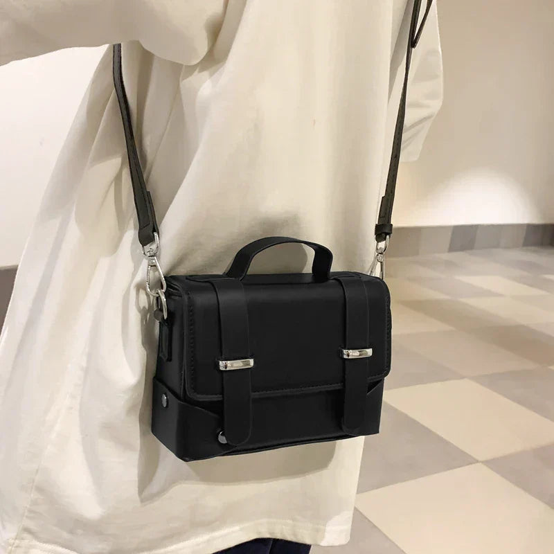 Borsa Tracolla Donna Compatta Elegante Design Slim - Vesarelli
