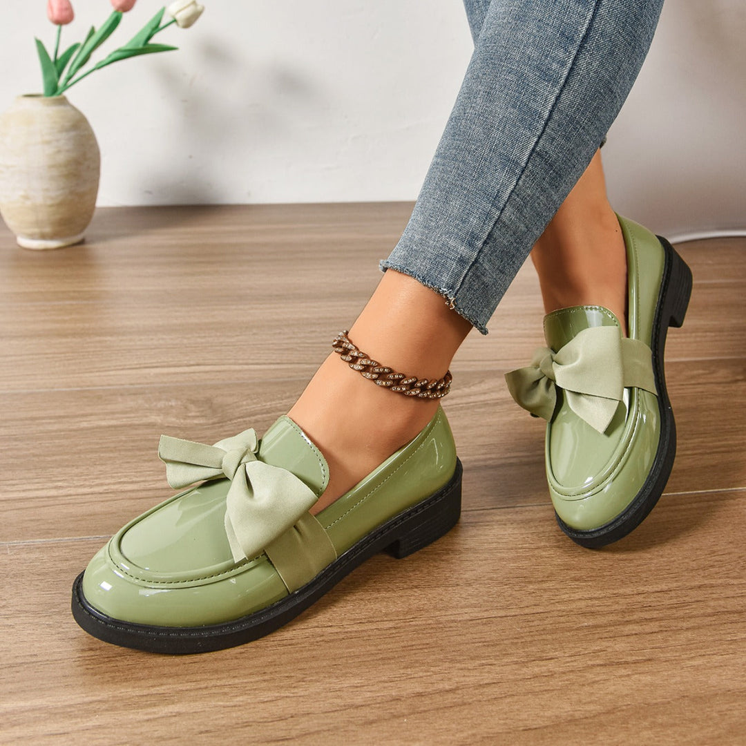 Mocassino Donna in Vernice con Fiocco Tacco Basso