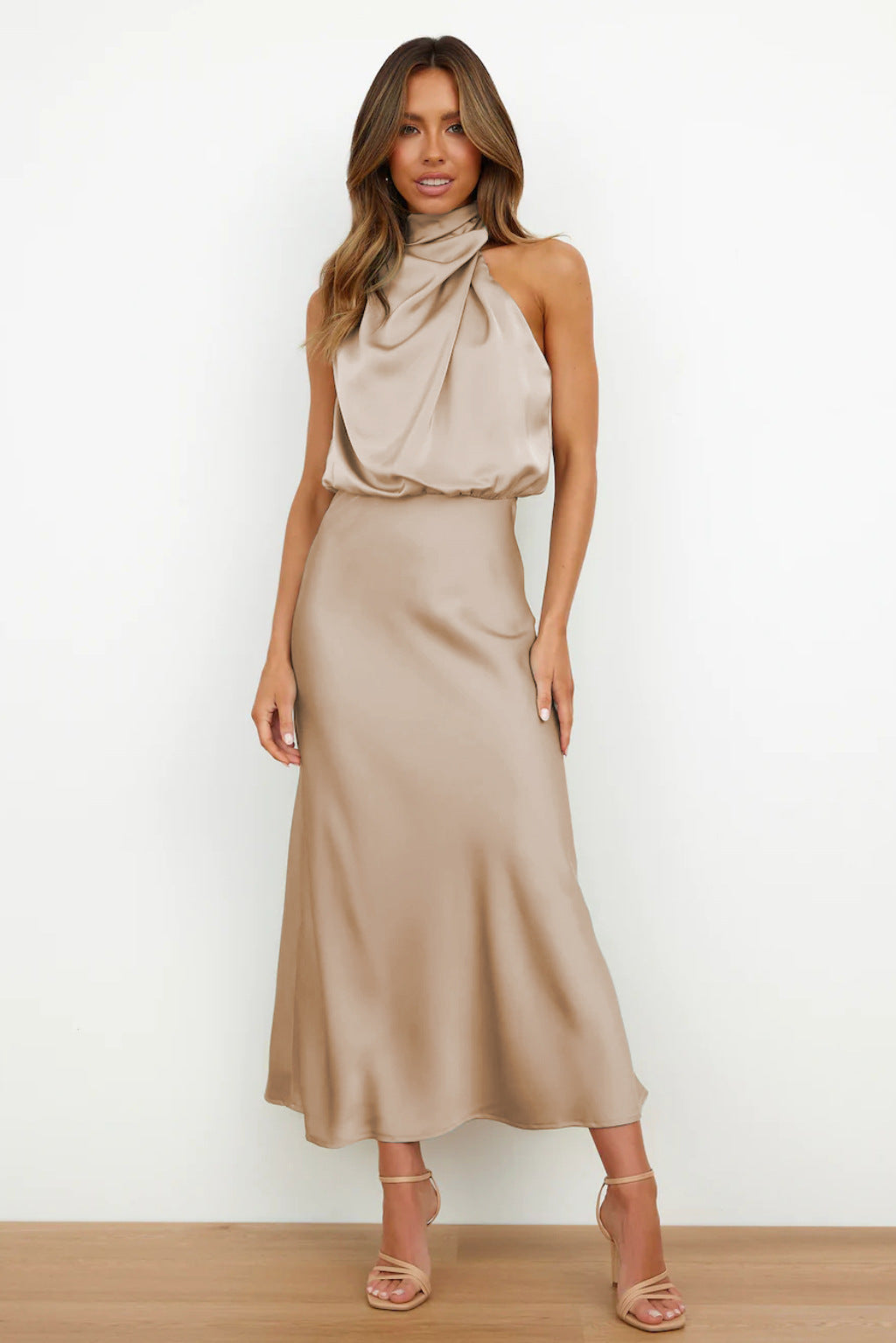 Vestito Lungo Donna in Raso Scollo Halter Neck Autunnale - Vesarelli