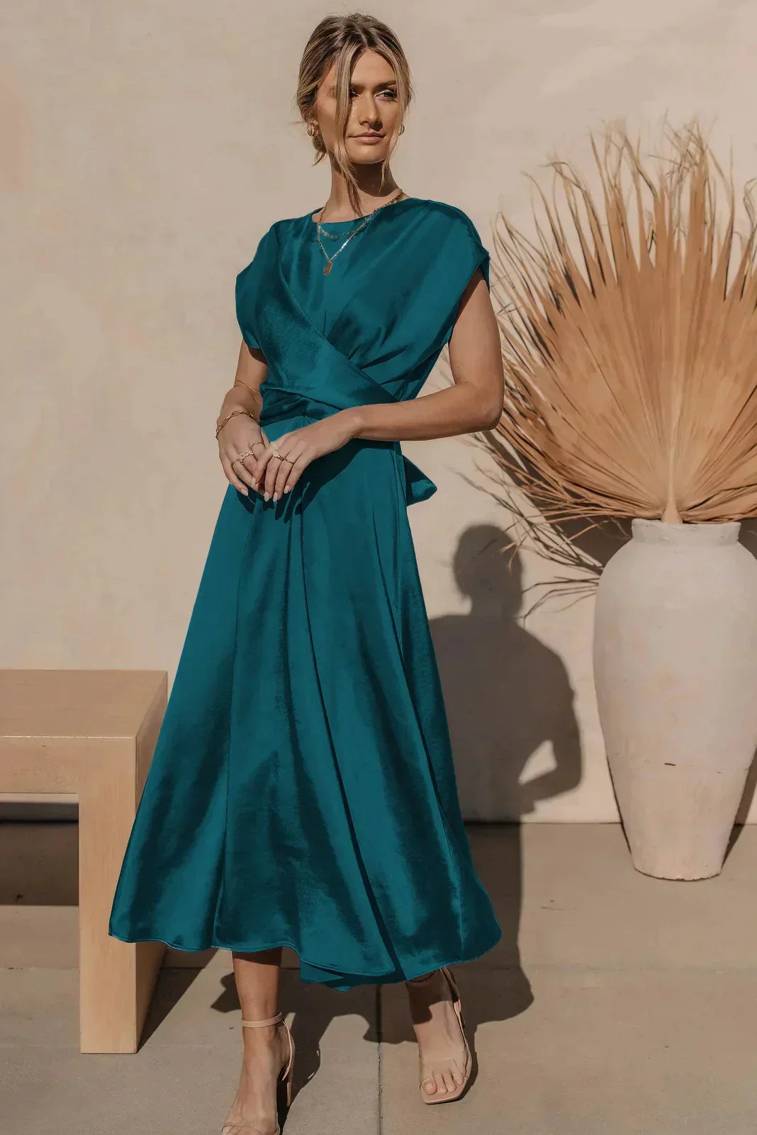 Abito Midi Donna in Raso di Seta Elegante