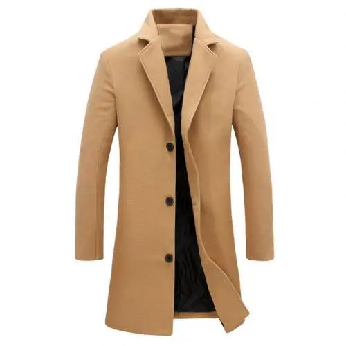 Cappotto uomo elegante beige, lungo, con bottoni neri, stile classico, ideale per autunno e inverno. Tessuto caldo e confortevole.