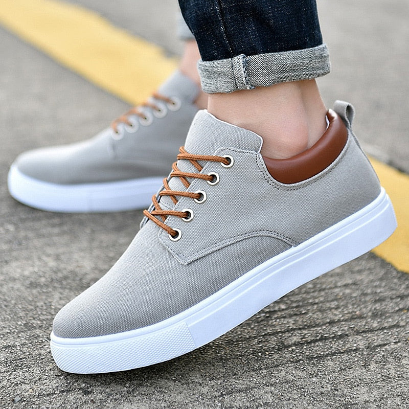 Sneakers Uomo con Suola Comoda e Design Moderno