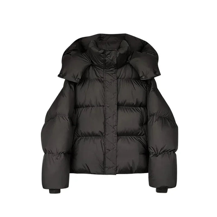 Giacca piumino nero con cappuccio, design imbottito, maniche lunghe, chiusura frontale, moda invernale, abbigliamento caldo e confortevole.