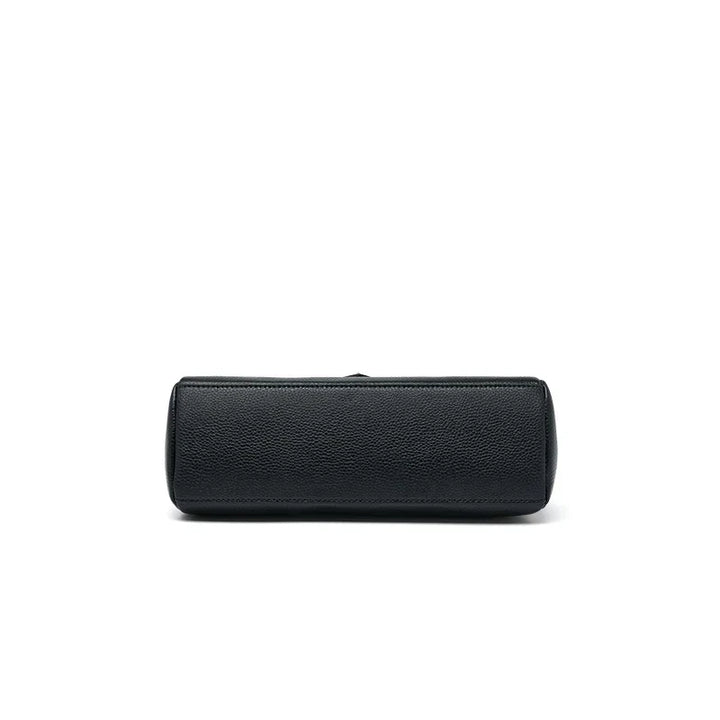 Borsa a tracolla nera in pelle, design elegante e minimalista, perfetta per moda donna, accessorio versatile per ogni occasione.