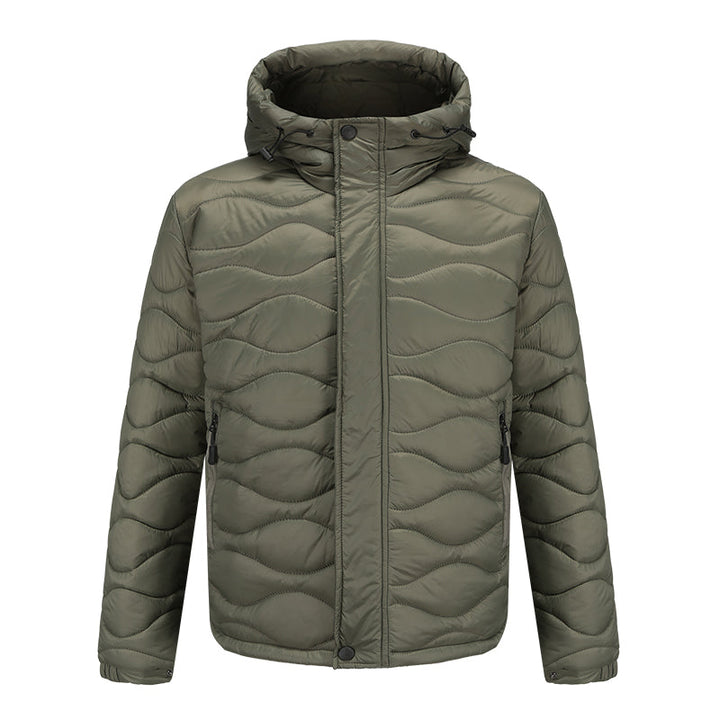 Giacca invernale verde oliva con cappuccio, imbottita, chiusura a zip, design trapuntato, ideale per uomo, moda outdoor, abbigliamento caldo.