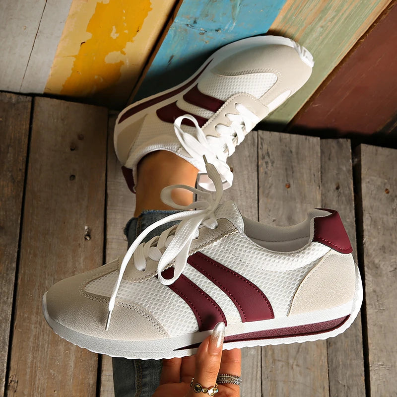 Sneakers comode con plateau e righe leggere da donna 4