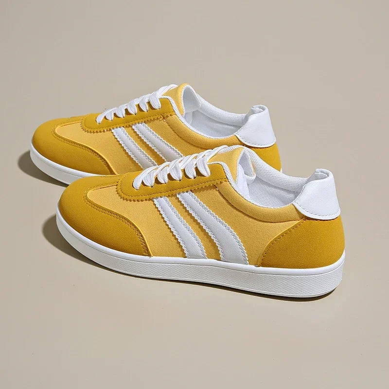 Sneakers da donna alla moda con lacci, comode e resistenti, sintetiche 1
