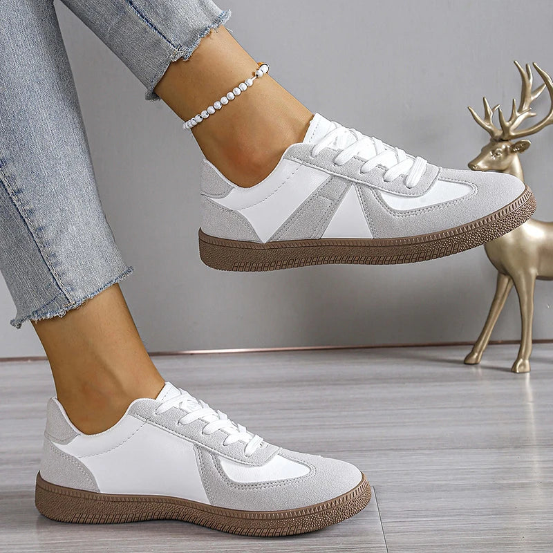 Sneakers da donna eleganti con tacco piatto, comode e sintetiche 2