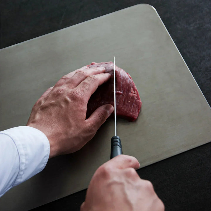 Tagliere da Cucina in Titanio Antibatterico e Resistente ai Graffi – Sicuro e Facile da Pulire per Ogni Tipo di Preparazione 3