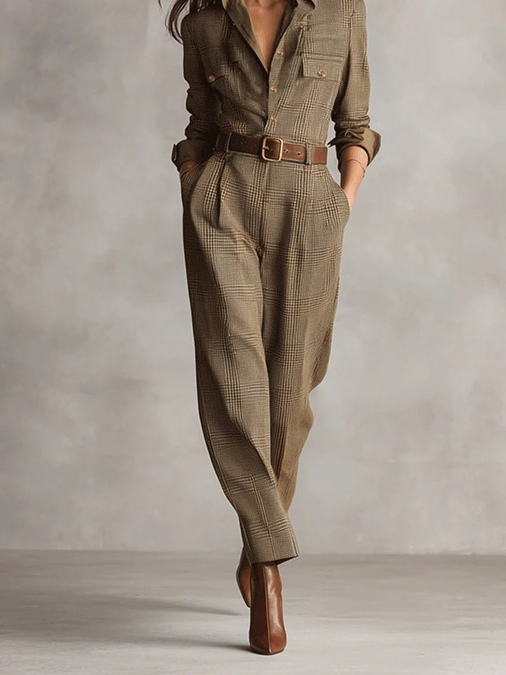 Tuta utility in tweed marrone a fantasia raffinata