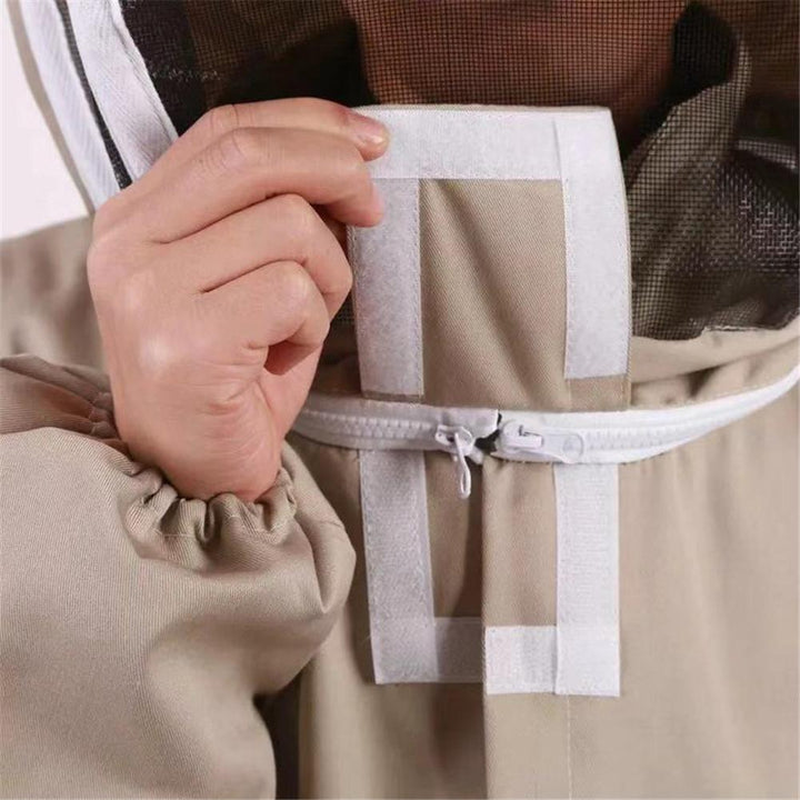 Tuta professionale per apicoltori con ventilazione e guanti protettivi – Tuta di sicurezza resistente per apicoltori e lavori in apiario all'aperto 3