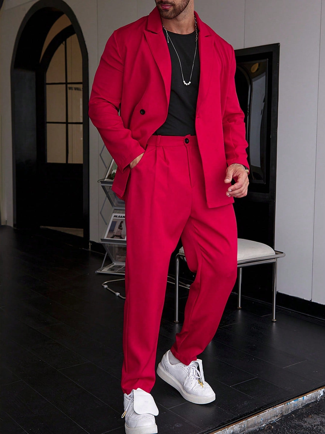 Completo Uomo Blazer con Revers a Punta e Pantaloni Slim Fit