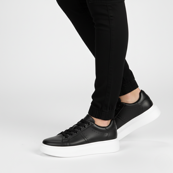 Sneakers Uomo con Rialzo Interno Design Pulito Comfort
