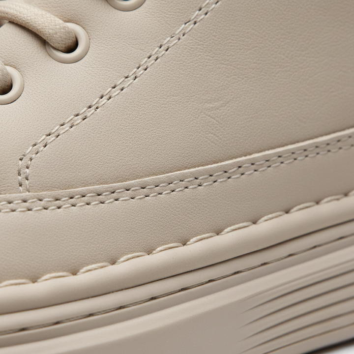 Sneakers Uomo con Rialzo Nascosto Design Minimalista Moderno