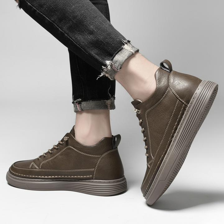 Sneakers Uomo con Rialzo Nascosto Design Minimalista Moderno