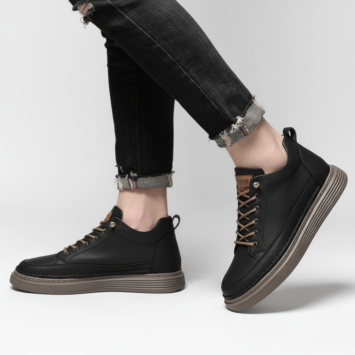 Sneakers Uomo con Rialzo Nascosto Design Minimalista Moderno