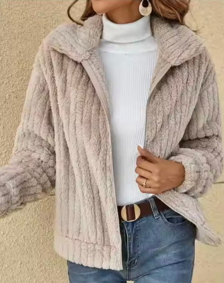 Giacca Donna Teddy con Cappuccio Elegante e Comoda