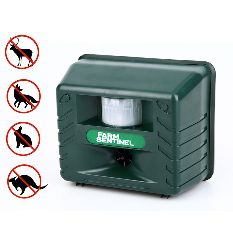 Dispositivo repellente ad ultrasuoni verde per animali, con sensore di movimento, marchio Farm Sentinel. Efficace contro cervi, volpi, gatti e roditori.