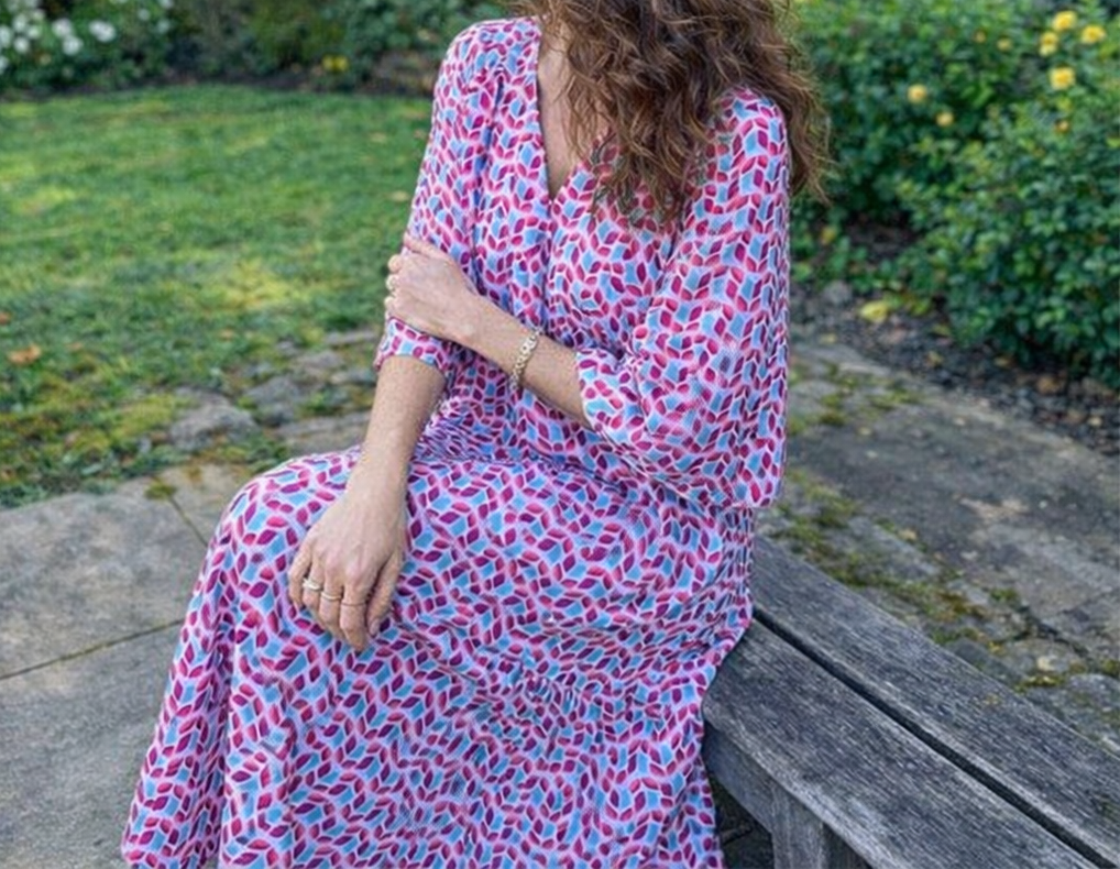 Abito lungo Donna Scollo a V Tessuto Fluido Vestibilità Casual