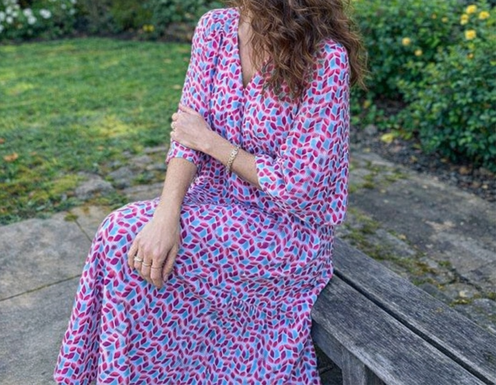 Abito lungo Donna Scollo a V Tessuto Fluido Vestibilità Casual