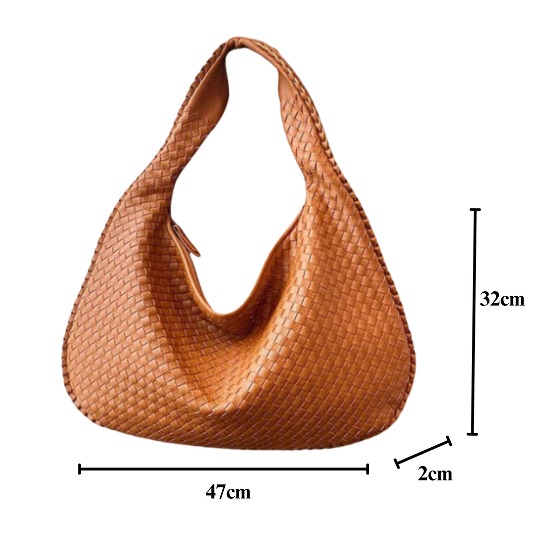 Borsa a spalla intrecciata in pelle marrone, dimensioni 47x32x2 cm, design elegante e moderno, accessorio moda donna, stile casual chic.