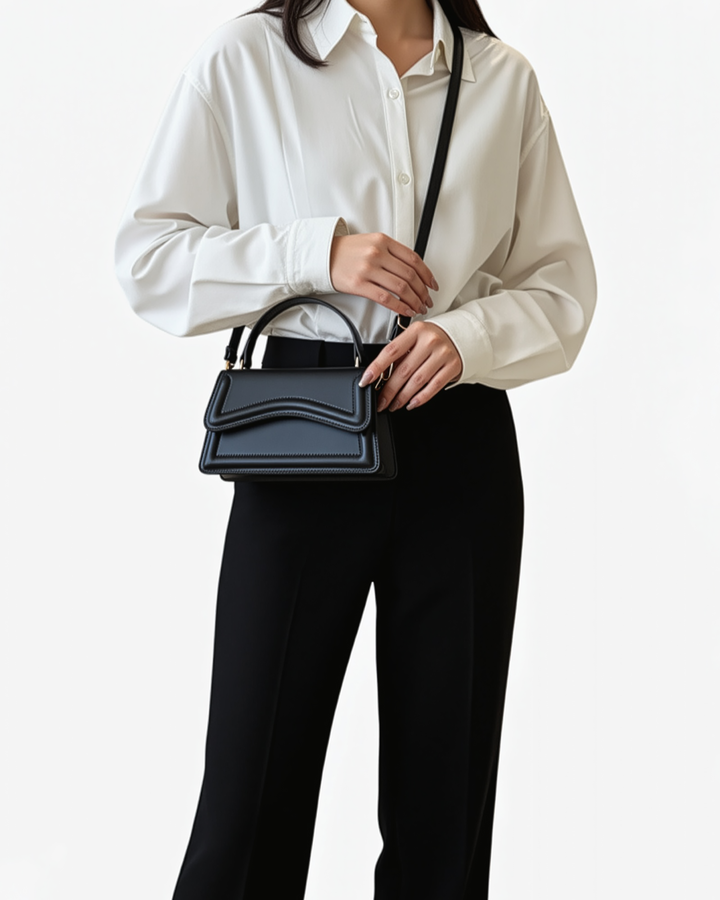Borsa Donna Compatta Materiale Resistente Funzionale