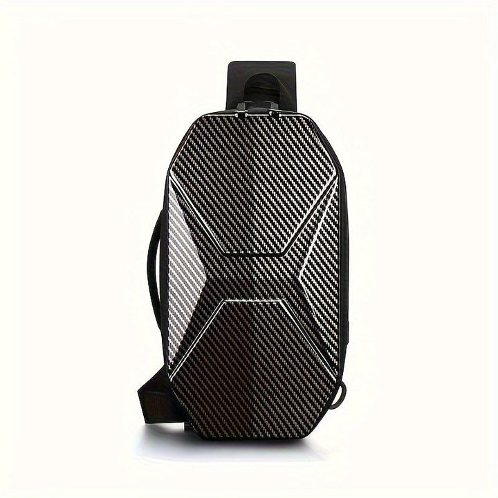 Zaino monospalla in fibra di carbonio, design moderno e resistente, ideale per viaggi e uso quotidiano. Tasche multiple, stile elegante e funzionale.